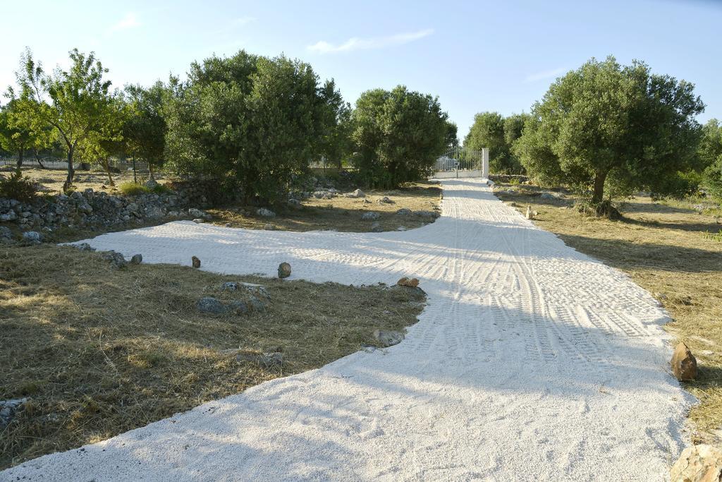 Trullo Vista Hotel Остуни Екстериор снимка